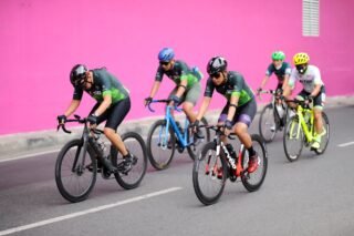Radfahrer bei einem Straßenrennen